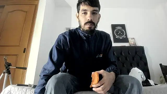 JohanyLatino online show from January 26, 5:55 pm