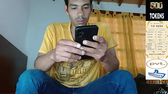 Snapshot of JohanyLatino chatting on May 23, 10:47 pm JohanyLatino online show from May 23, 10:47 pm
