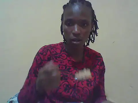 Smillie prety online show from November 3, 4:30 pm