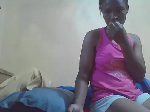 Snapshot of Smillie_prety chatting on May 18, 5:02 am Smillie prety online show from May 18, 5:02 am