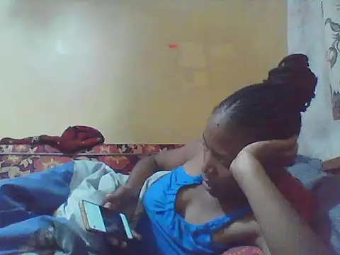 Snapshot of Smillie_prety chatting on June 11, 3:48 am Smillie prety online show from June 11, 3:48 am