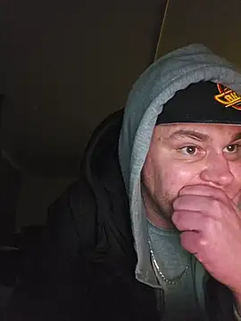 Snapshot of ACABFTP chatting on November 27, 6:15 am ACABFTP online show from November 27, 6:15 am