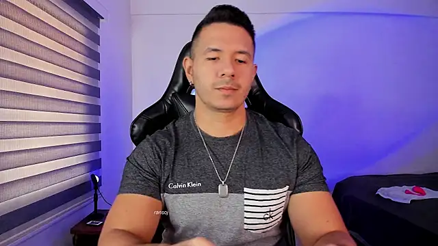 Snapshot of ransoj chatting on November 3, 2:07 pm ransoj online show from November 3, 2:07 pm