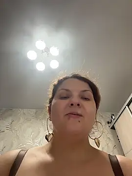 Snapshot of Taisia_W chatting on December 17, 7:03 am Taisia W online show from December 17, 7:03 am