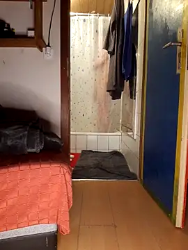 Snapshot of Cridere chatting on March 15, 6:47 am Cridere online show from March 15, 6:47 am