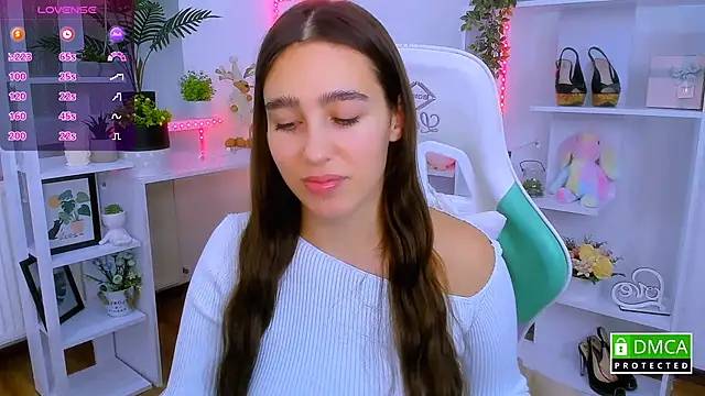  Eliizabeth  online show from December 17, 9:32 pm