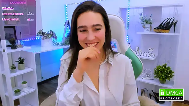  Eliizabeth  online show from February 5, 9:41 pm