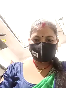 Snapshot of Riyaa-Devi chatting on December 6, 4:28 pm Riyaa-Devi online show from December 6, 4:28 pm