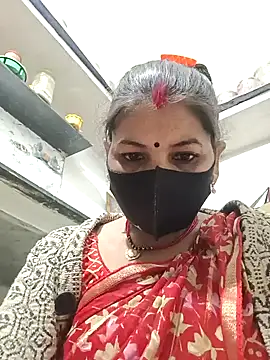 Snapshot of Riyaa-Devi chatting on December 12, 5:26 pm Riyaa-Devi online show from December 12, 5:26 pm