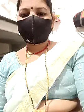 Snapshot of Riyaa-Devi chatting on January 31, 5:32 pm Riyaa-Devi online show from January 31, 5:32 pm