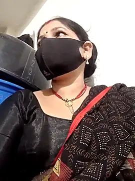 Snapshot of Riyaa-Devi chatting on March 1, 5:49 pm Riyaa-Devi online show from March 1, 5:49 pm