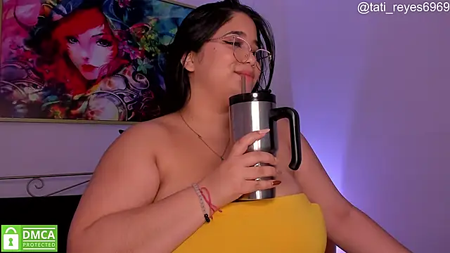 Snapshot of tati_reyess chatting on January 9, 1:02 pm tati reyess online show from January 9, 1:02 pm