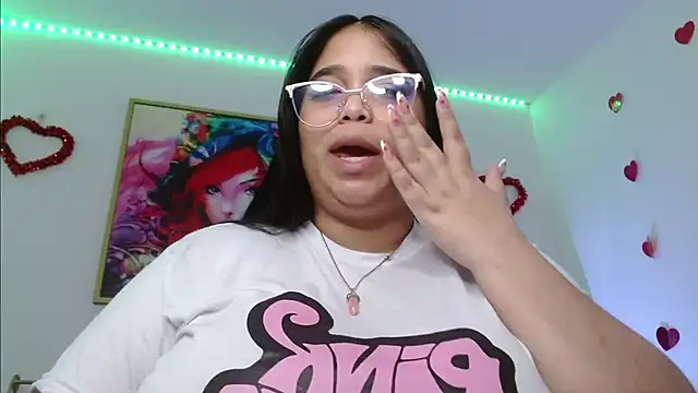 Snapshot of tati_reyess chatting on February 22, 1:02 pm tati reyess online show from February 22, 1:02 pm