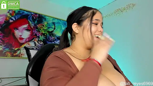 Snapshot of tati_reyess chatting on March 20, 4:20 pm tati reyess online show from March 20, 4:20 pm
