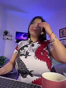 tati reyess online show from January 12, 12:10 pm