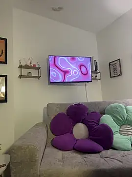 tati reyess online show from June 6, 10:53 am
