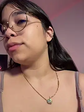 tati reyess online show from June 16, 11:35 am
