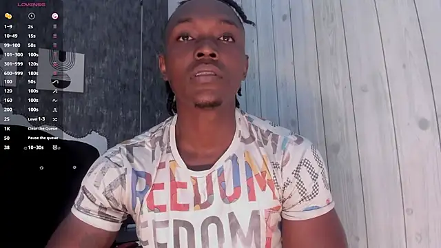 Snapshot of DannSmmith chatting on November 12, 12:38 pm DannSmmith online show from November 12, 12:38 pm