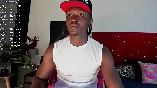 Snapshot of DannSmmith chatting on November 25, 1:00 pm DannSmmith online show from November 25, 1:00 pm