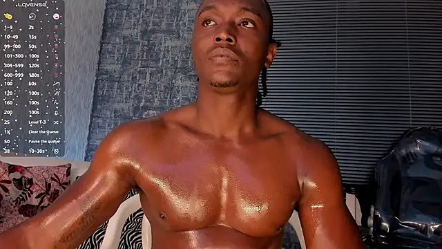 Snapshot of DannSmmith chatting on December 19, 9:05 am DannSmmith online show from December 19, 9:05 am