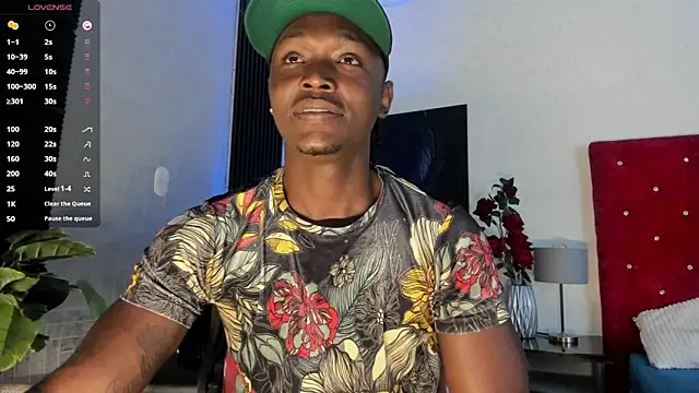 Snapshot of DannSmmith chatting on March 1, 7:10 am DannSmmith online show from March 1, 7:10 am