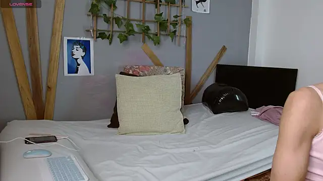 Snapshot of fem_boyxx chatting on February 12, 3:16 pm fem boyxx online show from February 12, 3:16 pm