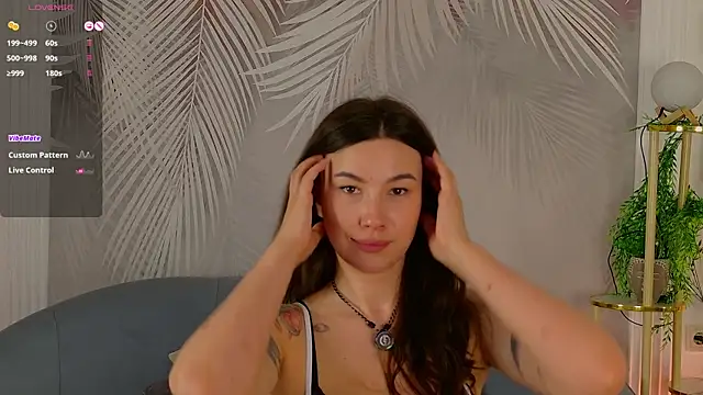Snapshot of Marie_Diaze chatting on June 18, 10:09 am Marie Diaze online show from June 18, 10:09 am
