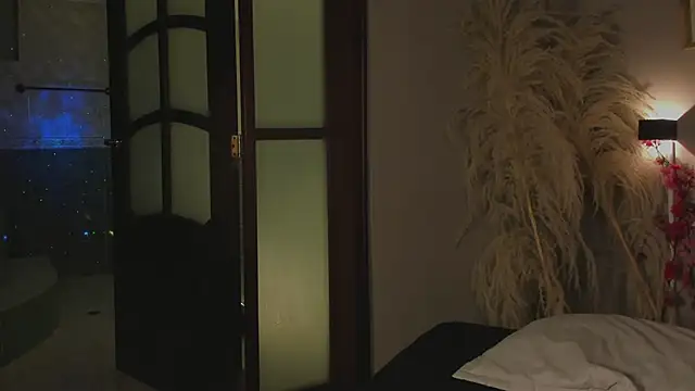 lua ferch   online show from February 6, 12:26 pm