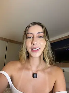 Snapshot of lua_ferch__ chatting on May 17, 1:25 am lua ferch online show from May 17, 1:25 am