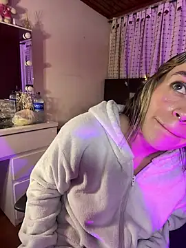 Snapshot of Natalia_Suarez chatting on March 13, 3:22 am Natalia Suarez online show from March 13, 3:22 am