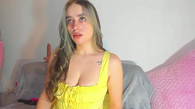 Snapshot of Natalia_Suarez chatting on October 8, 10:29 pm Natalia Suarez online show from October 8, 10:29 pm