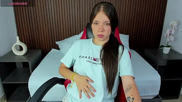 Snapshot of nataly_rodri chatting on February 13, 7:10 pm nataly rodri online show from February 13, 7:10 pm