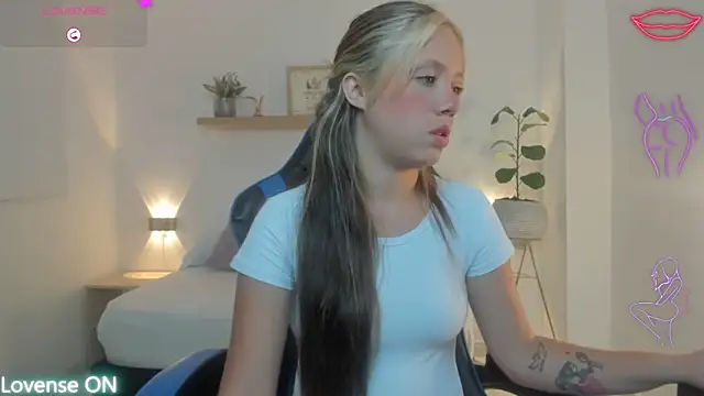 nataly rodri online show from April 28, 1:59 am