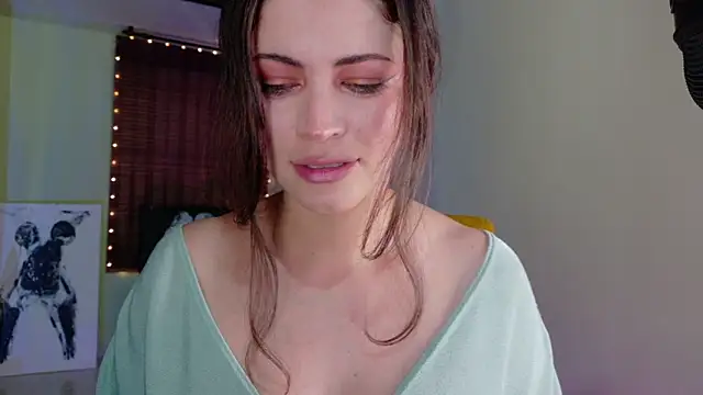 Snapshot of Emma__Blanco chatting on October 6, 9:01 pm Emma Blanco online show from October 6, 9:01 pm