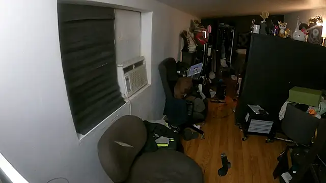 Snapshot of leanjamesdean chatting on January 16, 5:32 am leanjamesdean online show from January 16, 5:32 am