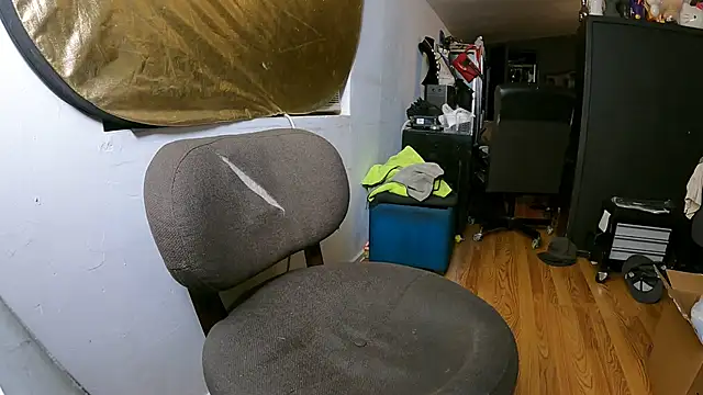 Snapshot of leanjamesdean chatting on January 20, 2:22 am leanjamesdean online show from January 20, 2:22 am