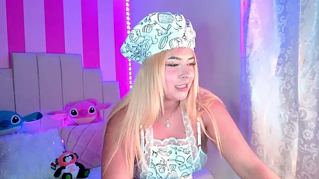 Snapshot of AliiceBrown_ chatting on October 26, 5:46 am AliiceBrown online show from October 26, 5:46 am