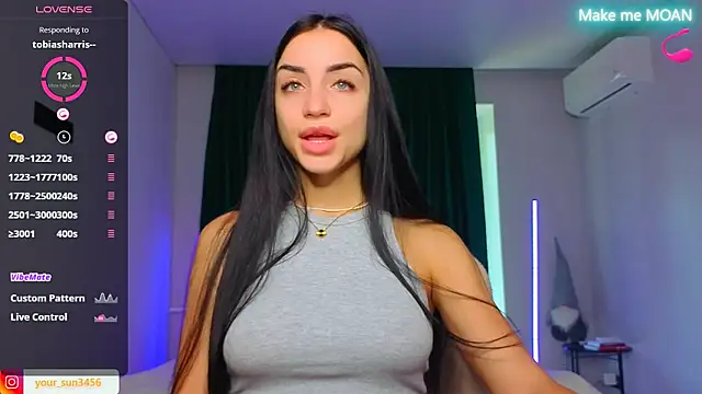 Snapshot of Kemi__Jordan chatting on September 15, 9:20 am Kemi Jordan online show from September 15, 9:20 am