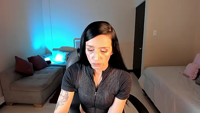 Kristen Garner online show from February 7, 8:12 pm