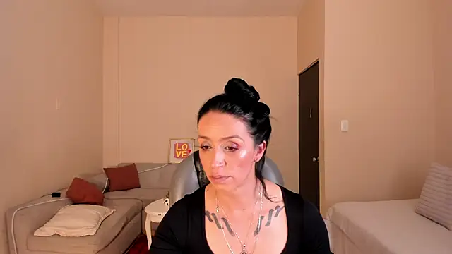 Snapshot of Kristen_Garner chatting on July 31, 7:57 pm Kristen Garner online show from July 31, 7:57 pm
