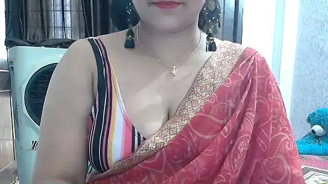 Snapshot of Maria_55 chatting on May 8, 5:35 am Maria 55 online show from May 8, 5:35 am