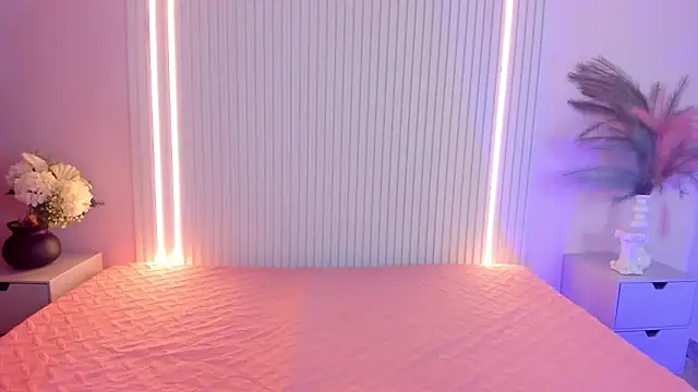 EmilyEvans7 online show from February 4, 3:40 pm