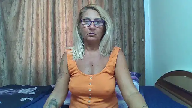 PussyEvely online show from September 9, 10:59 am