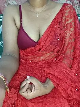 Snapshot of Malluivaniya chatting on October 25, 8:03 pm Malluivaniya online show from October 25, 8:03 pm