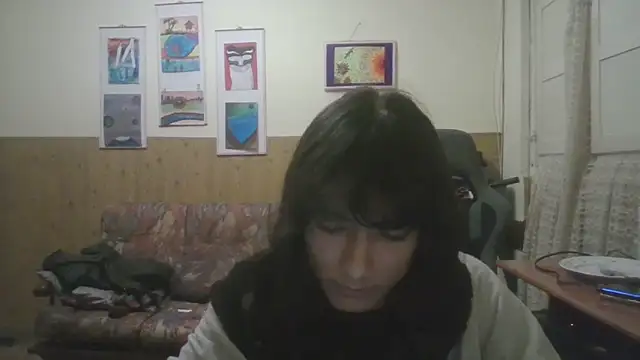 calliemaggotbone online show from November 17, 6:52 am