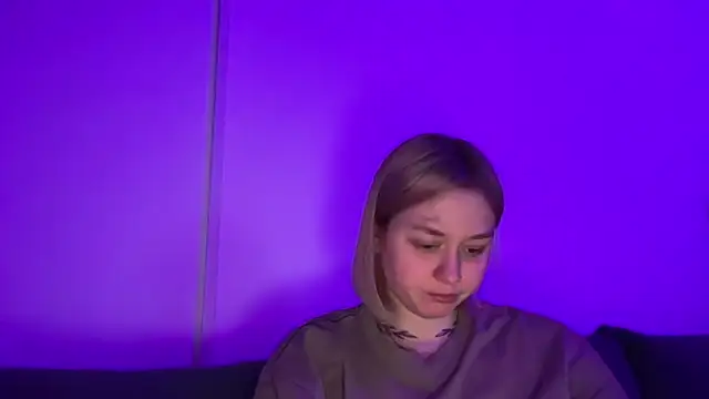 Isabel-Bailey online show from February 17, 9:10 pm