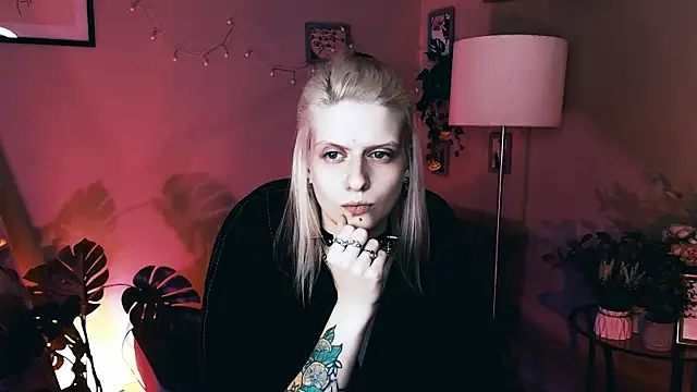 Snapshot of Noah_ElmerX chatting on October 25, 9:53 pm Noah ElmerX online show from October 25, 9:53 pm