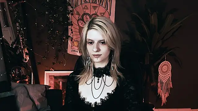 Snapshot of Noah_ElmerX chatting on November 10, 12:31 am Noah ElmerX online show from November 10, 12:31 am