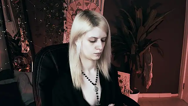 Snapshot of Noah_ElmerX chatting on November 10, 10:20 pm Noah ElmerX online show from November 10, 10:20 pm