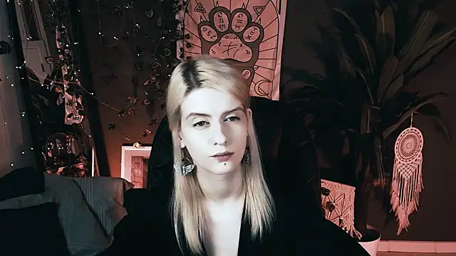 Snapshot of Noah_ElmerX chatting on November 13, 6:07 pm Noah ElmerX online show from November 13, 6:07 pm